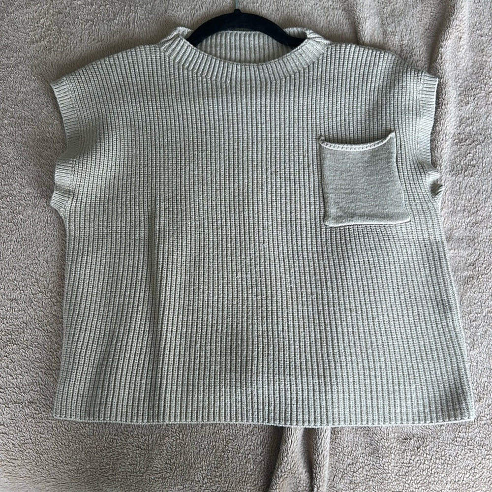 Tank sweater